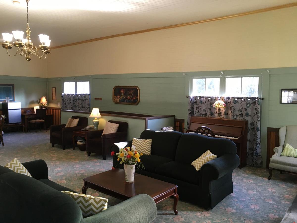 Alexander'S Lodge Ashford Kültér fotó